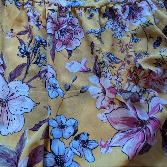 Live To Be Spoiled hi-low skirt. Yellow with flowers med - Picture 12 of 14
